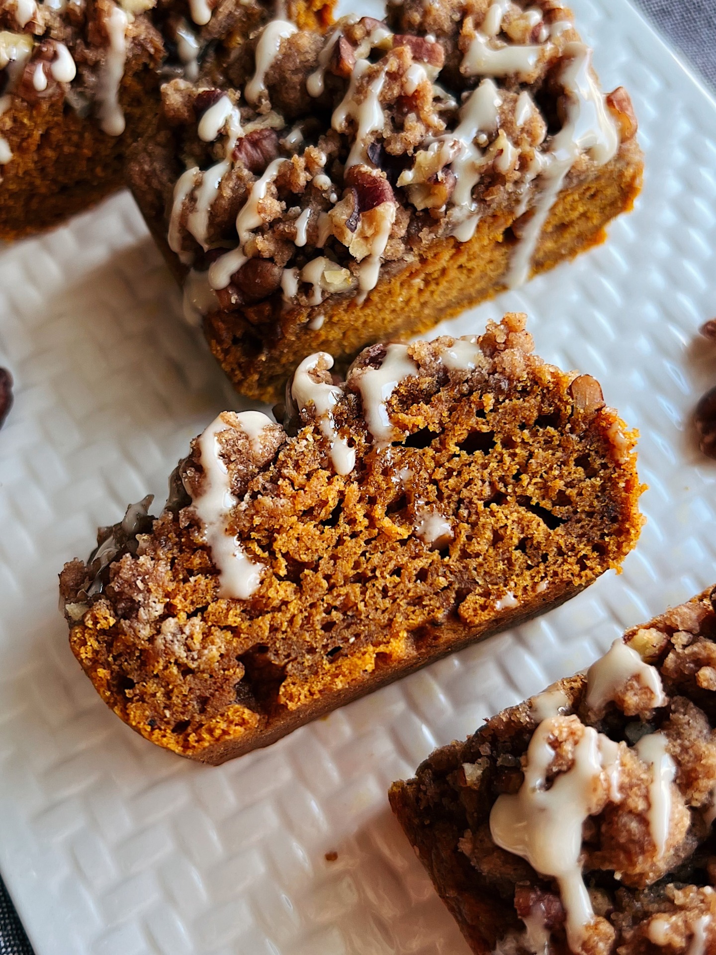 Pumpkin Crumble Mini Loaves - Wilton